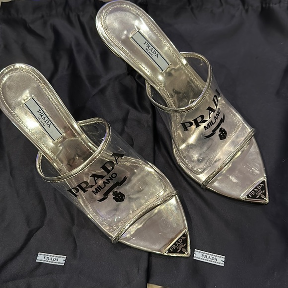 Prada heels! - Picture 1 of 8